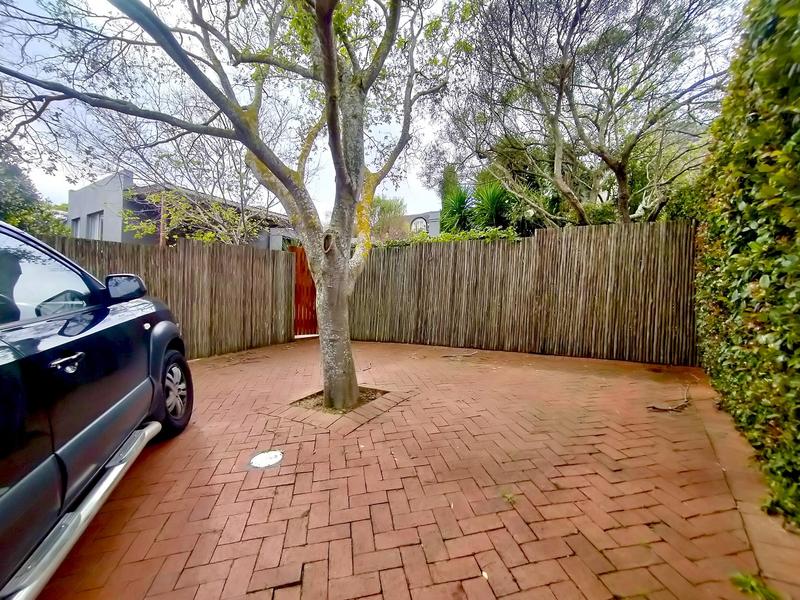 To Let 4 Bedroom Property for Rent in Hout Bay Western Cape